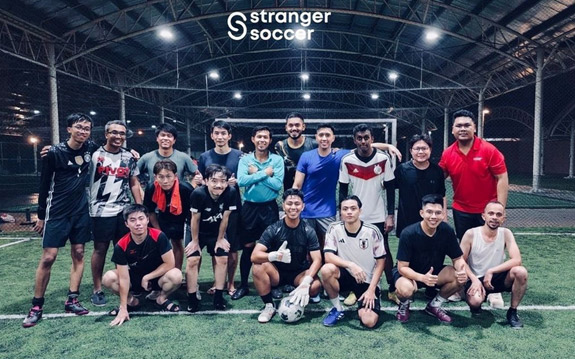 stranger-soccer-advertising-1